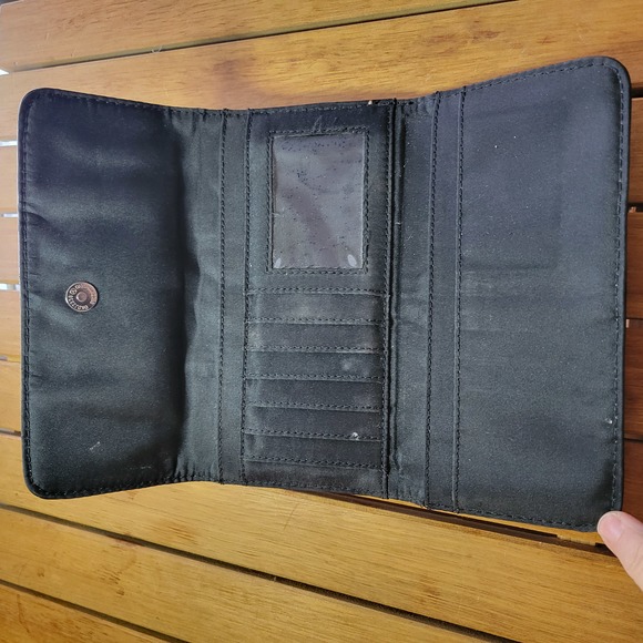 Stylish Tri-fold Wallet - Picture 2 of 5